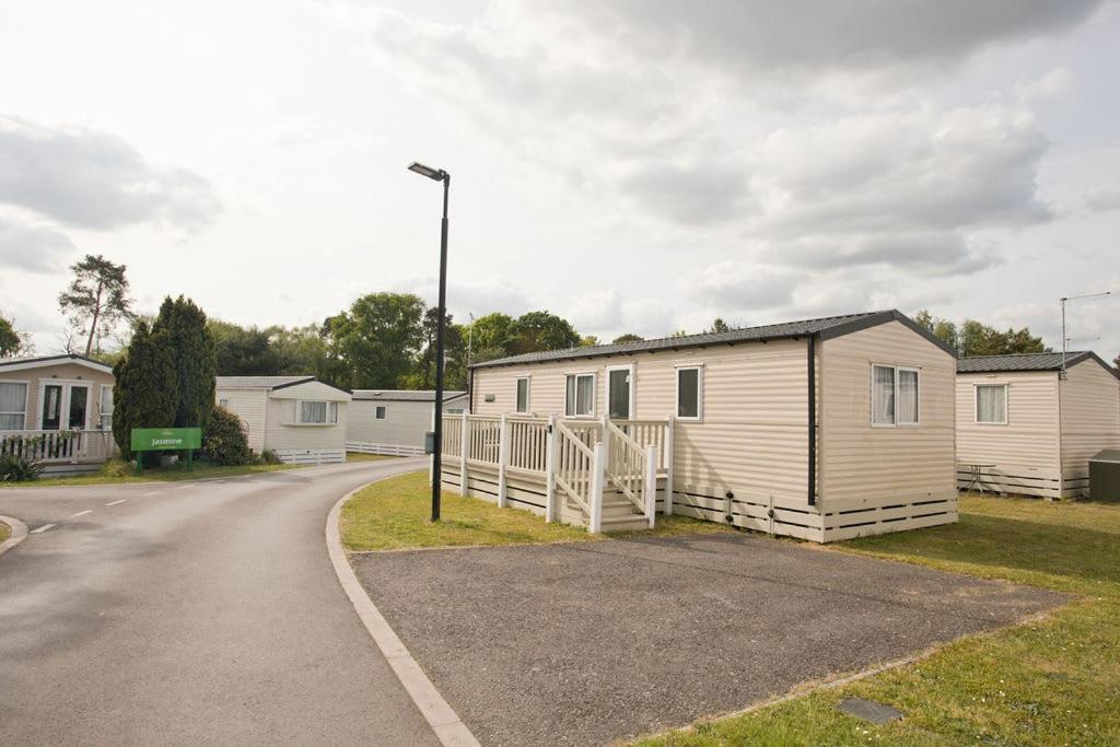 Saint Leonards Luxury Holiday Retreat Set Within Oakdene Forest - Park Activities Pass Included Free! מראה חיצוני תמונה